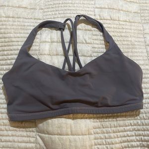 Lululemon sports bra 🍋